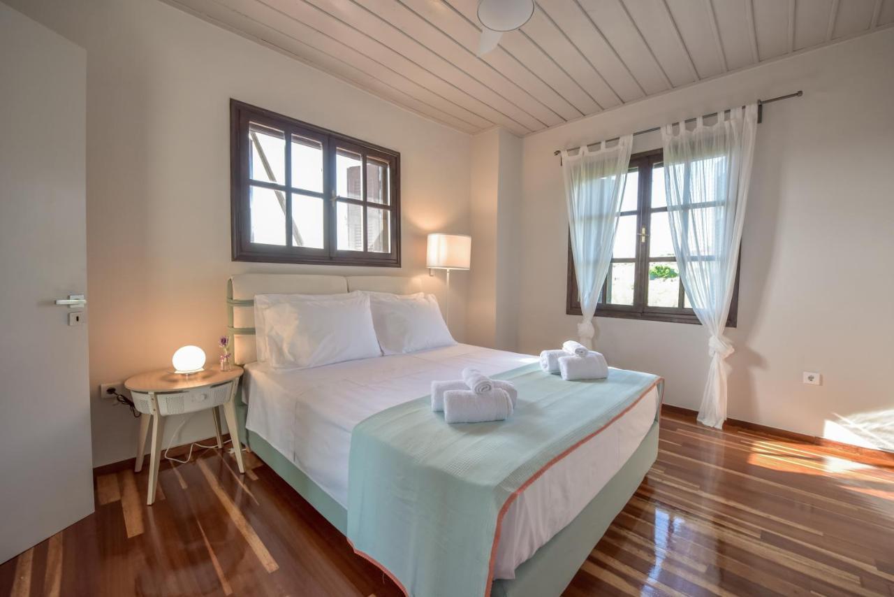 Alexandre Maison Beachfront Gialova Vacation Home Ngoại thất bức ảnh