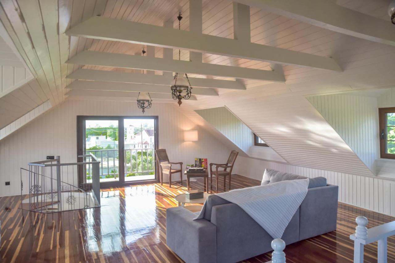 Alexandre Maison Beachfront Gialova Vacation Home Ngoại thất bức ảnh