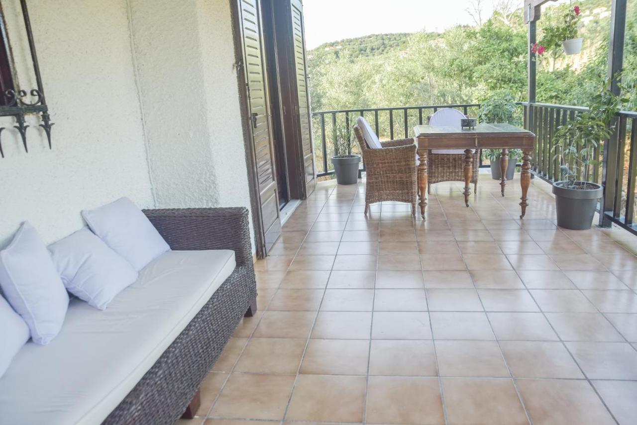 Alexandre Maison Beachfront Gialova Vacation Home Ngoại thất bức ảnh