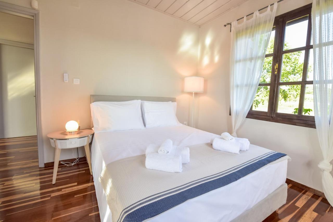 Alexandre Maison Beachfront Gialova Vacation Home Ngoại thất bức ảnh